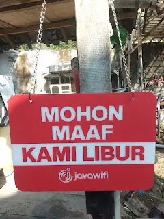 Akrilik Gantung Javawifi bertuliskan Kami Tutup Akrilik Gantung Javawifi bertuliskan Kami Tutup