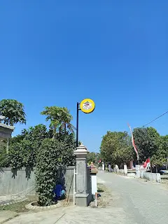 Contoh neon box Cafe Goni Jember di lahan privat oleh Rejeki Cetak.