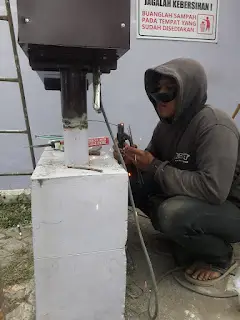 pengelasan neon box benih harapan jember pengelasan neon box benih harapan jember