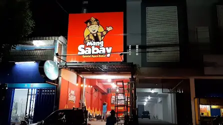 canopy dan billboard mang sabay jember saat malam canopy dan billboard mang sabay jember saat malam