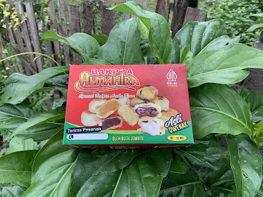 Bakpia Almahira Oleh-Oleh Jember Mempercayakan Lunch Box Custom kepada Rejeki Cetak