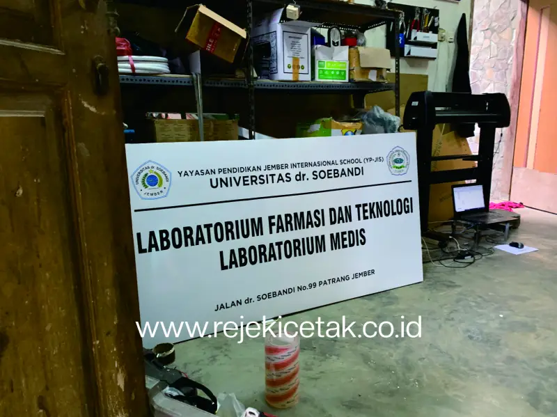 📢 Plang Papan Nama Instansi — Wajah Profesional dari Sebuah Lembaga