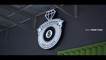 Neonbox Akrilik Keren Buat Black Diamond Pool & Cafe Jember – Hasil Karya Rejeki Cetak!