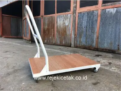 troley untuk barang di indomaret