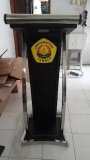 Universitas Jember(UNEJ) Percayakan Pembuatan Mimbar/Panggung Pidato/Podium Kepada Rejeki Cetak