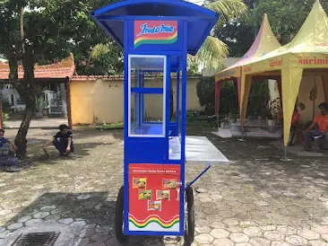 tampilan depan gerobak warmindo oleh rejeki cetak