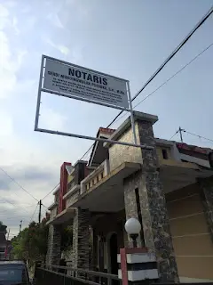 contoh papan nama notaris, plang nama notaris