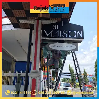 Material apa yang terbaik untuk membuat Neon Box?